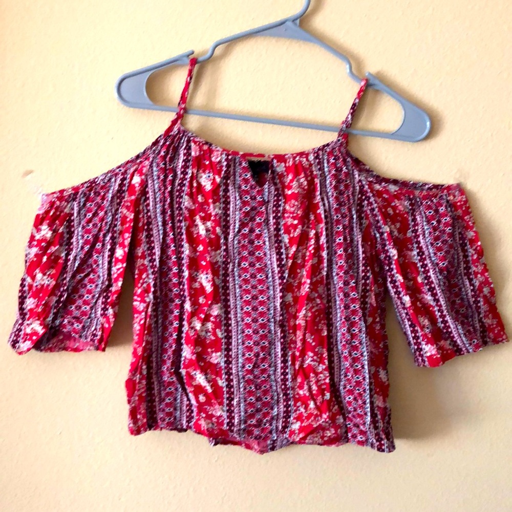 Be Cool patterned off the shoulder tank